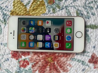 Iphone SE (2016) - 2