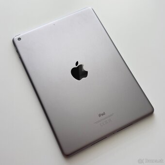 Apple iPad 6th 2018 9,7" WiFi 32GB + Apple Pencil + obal - 2