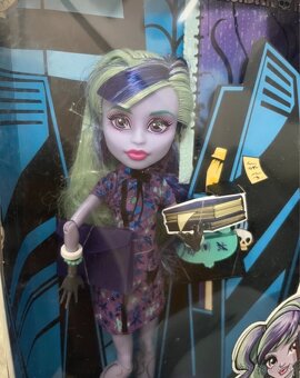 Monster High Twyla Boogeyman New Scaremester - 2
