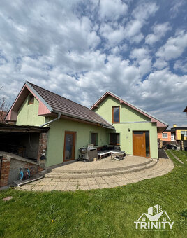 Na predaj 4-izbový rodinný dom v obci Dvory nad Žitavou - 2