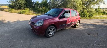 Renault Clio - 2