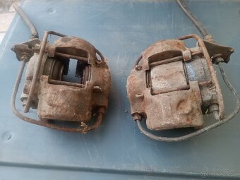 Škoda M 105,120,125,130 brzdové strmene - 2