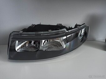 Svetlá na Seat Leon 1 - 2