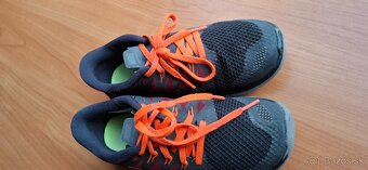 č7.)Tenisky Adidas veľkosť 35,5 - 2