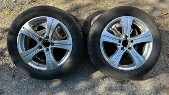 08.	Mercedes E 225/55/ r17 - 2