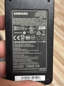 Samsung Dock - 2