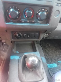 Predám Nissan Navara D40 4x4 ročník 2007 - 2