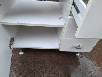 Umivadlo a skrinka - 2