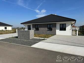 BOSEN | 3 IZB Rodinný dvojdom so záhradkou a vlastným parkov - 2