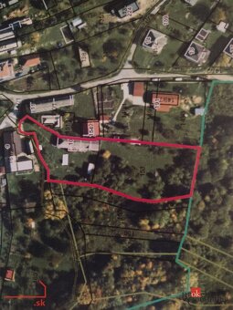 Ideálny pozemok v srdci obce s historickým rodinným domom  - - 2