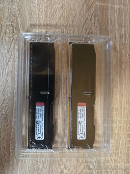 Predám RAM 8GB DDR4 2400 MHz CL15 - 2