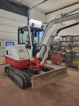 Takeuchi TB 240 - 2