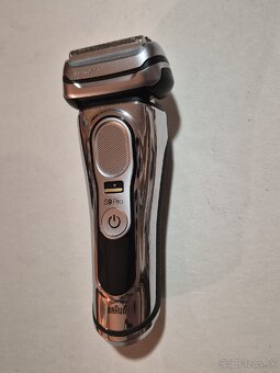 Holiaci strojček Braun S9 Pro - 2