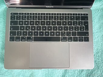 Predám veľmi zachovalý MacBook Pro s príslušenstvom - 2