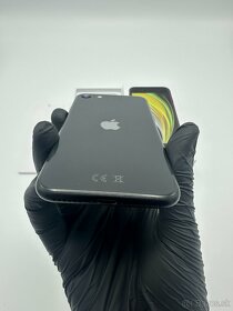  Apple iPhone SE 2020 128GB Black - 100% Batéria  - 2