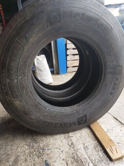 295/80 R22,5 - 2