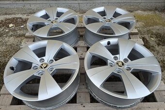 ORIGINÁL ŠKODA HLINÍKOVÉ DISKY 5x112 R17 - 2