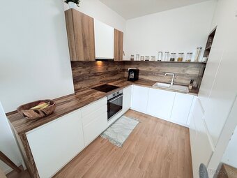 Predaj 2 izb. byt Koloseo Bratislava, Tomášikova ul. - 2