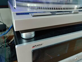 HiFi strieborné ALU nožičky podložky - 2