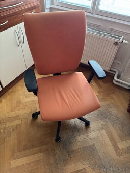 Kancelárske kreslo - 2