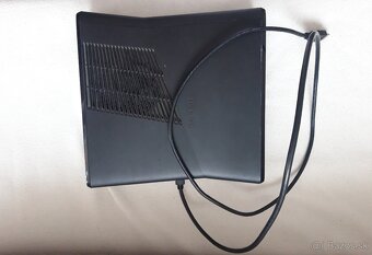 Predám XBOX 360 - 2