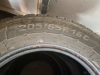 Predám pneu 205/65 R16c - 2