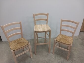 Ponúkam na predaj pevné masívne stoličky, barové aj stoly - 2