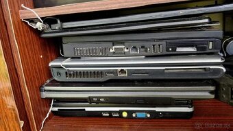 Notebooky na nahradné diely. - 2