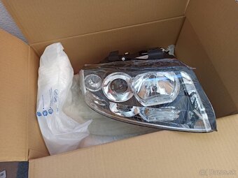 Predné svetlá na Audi A4 B6 (01 - 04) - 2