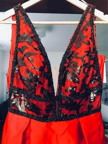 Červené saténové šaty – NOVÉ - 2