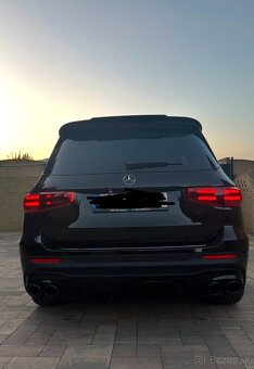 Mercedes GLB - 2