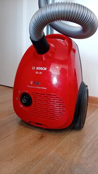 Vysávač BOSCH GL20 - 2