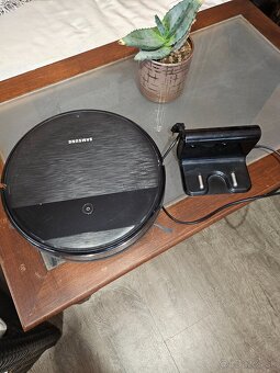 Predam roboticky vysavac Samsung - 2