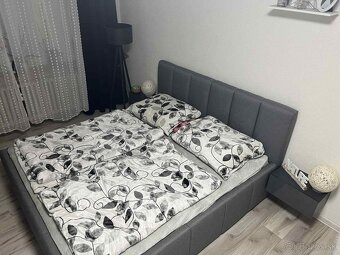 Nočné stolíky 2ks 20€ sivé - 2