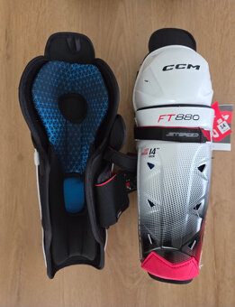 Chrániče CCM Jetspeed FT880 senior - 2