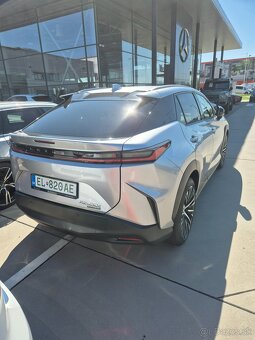 Lexus RZ 450 E - 2
