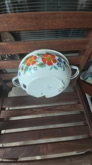 Retro stará zdobená smaltovaná misa s uškami - ČSSR - 2