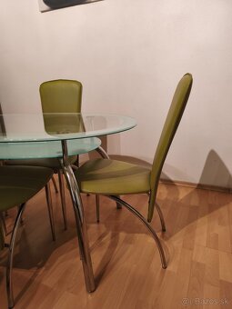 Jedálenský sklenený stôl+4 stoličky GRATIS - 2