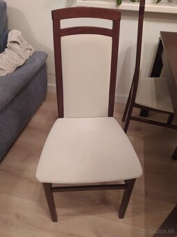 Jedálenský stôl so stoličkami - 2