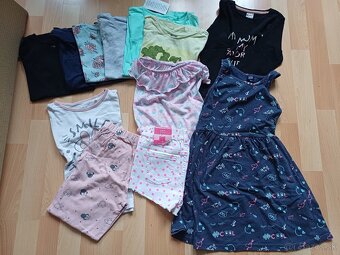 Dievčenké veci balík veľ.122 - 2