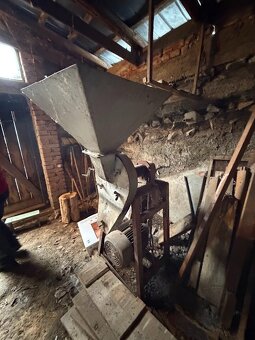 Kladivový šrotovník - 2