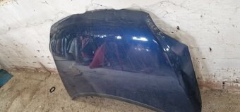 Predam kapotu volkswagen golf 5+ - 2