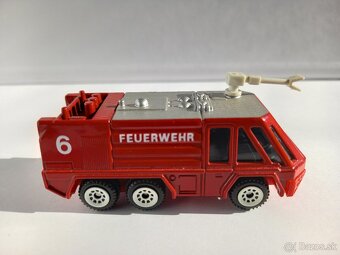 SIKU - 0826 FEUERWEHR Airport Fire - POZRI DETAILNÉ FOTO - 2