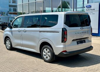 Ford Tourneo Custom 2.0 TDCi 136k A8 Family 8-miestné - 2