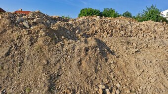Výkopová zemina za odvoz - 2
