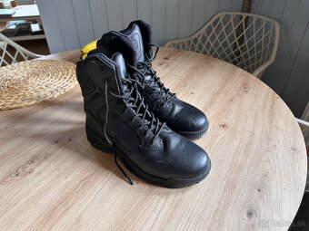 Policajné kanady Magnum - 2