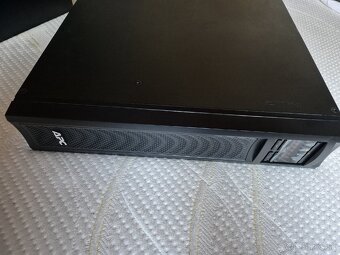 Záložný zdroj APC SMX1000i - 2