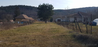 Predám stavebný pozemok - Koliňany 2154m2. - 2