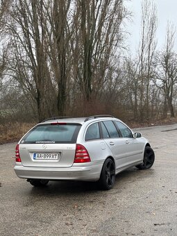Mercedes-Benz C320cdi 165kw 2006 7/AT - 2