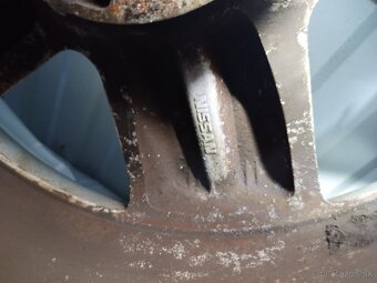 Predám sadu diskou Nissan r16 plus letné pneu - 2